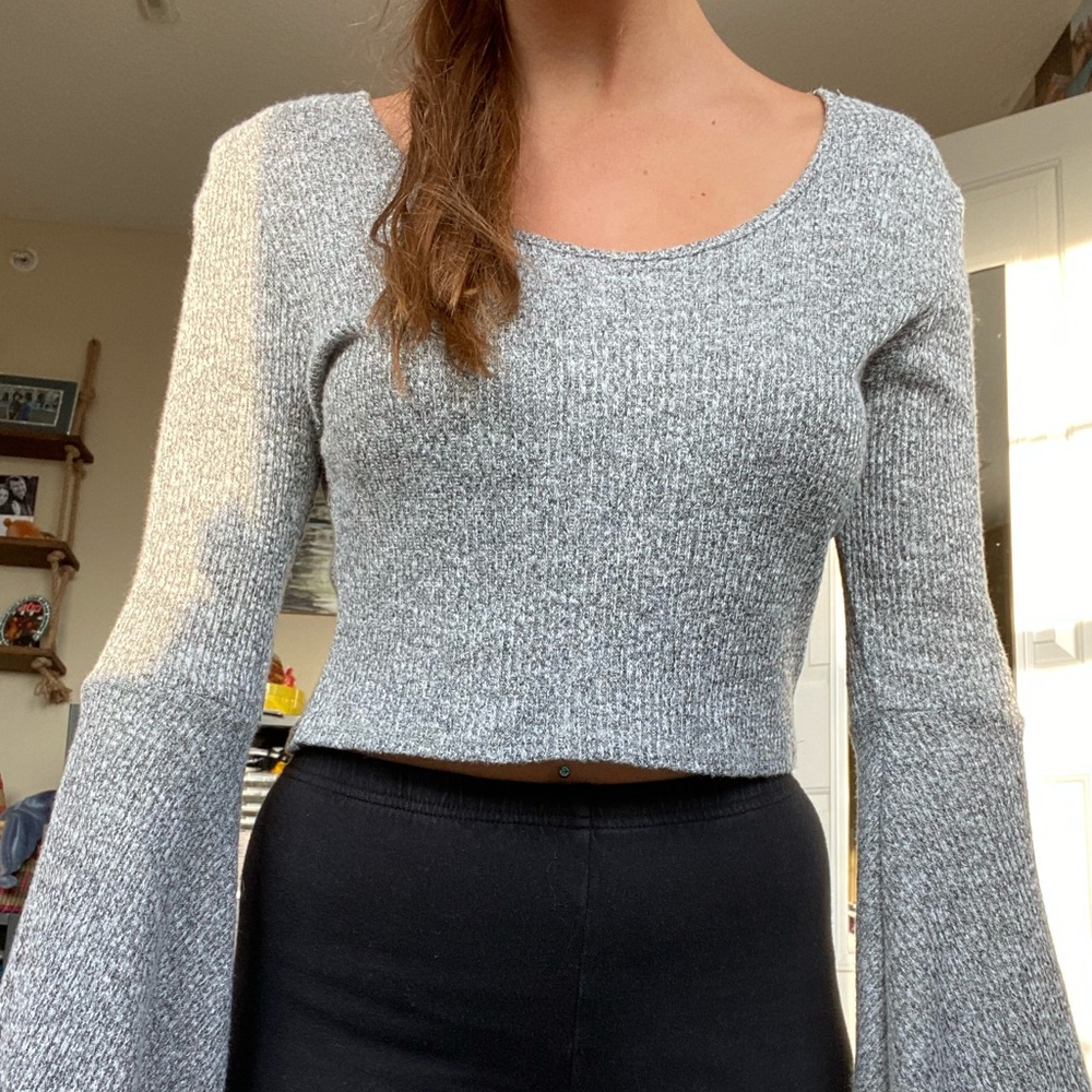 Grey Crop Top with wide arms